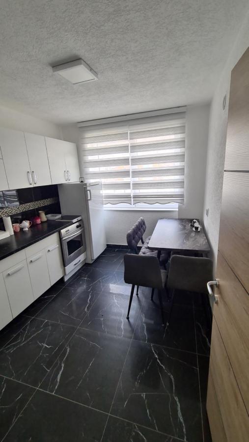 Galata Vip Apartment Нови пазар Екстериор снимка