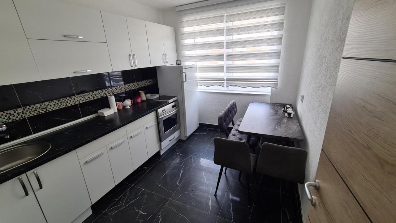 Galata Vip Apartment Нови пазар Екстериор снимка
