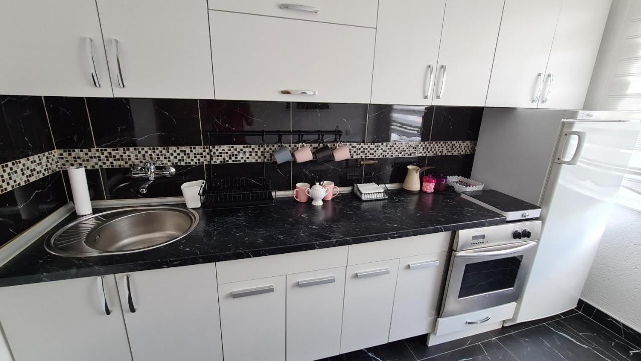 Galata Vip Apartment Нови пазар Екстериор снимка